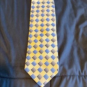 Elegant Checkered Tie in Blue and Gold